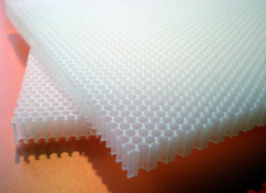 什么是PP蜂窩板，蜂窩板的工藝及應(yīng)用是什么？